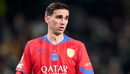 记者：鲁伊斯拒绝带伤出战利物浦引不满，内部认为其没问题